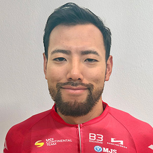 山本 哲夫